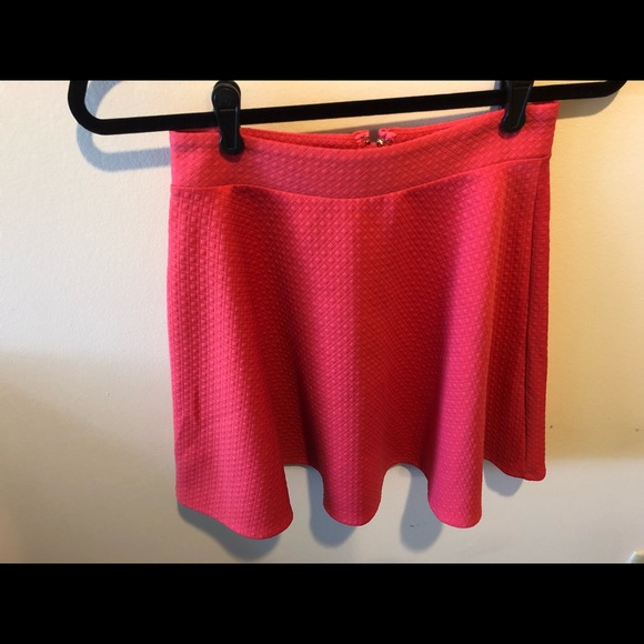 Trixxi Crop top and Skirt set - Picture 3 of 8